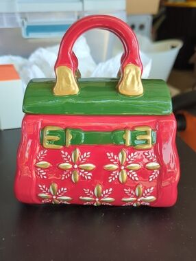 David's Cookies Jar Festive Red and Green Decorative Handbag Ceramic Holiday